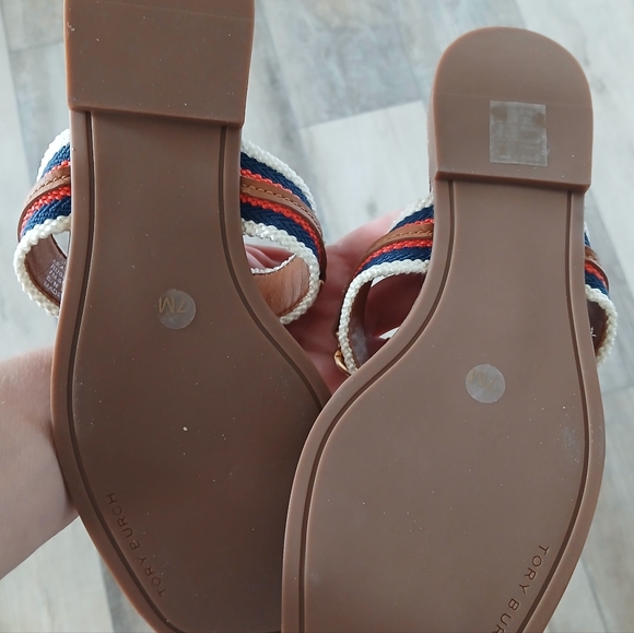 NWOB Tory Burch Mini Benton Sandals. Size 7M - Picture 6 of 6